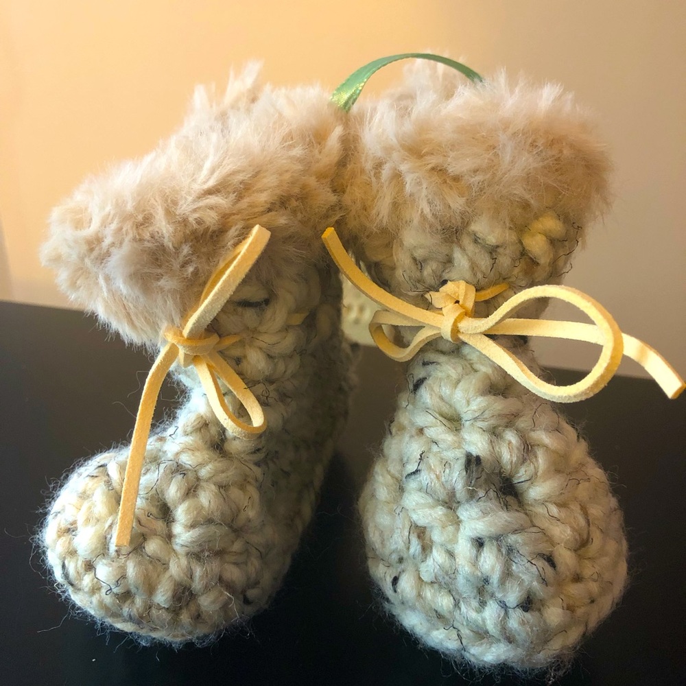 ❇️Host pick❇️ Handmade Baby Booties 6 months